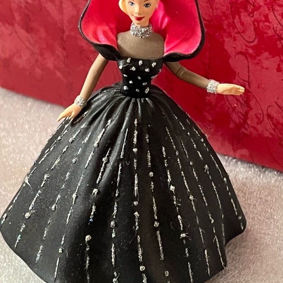 Vintage barbie ornament - Picture 7 of 9